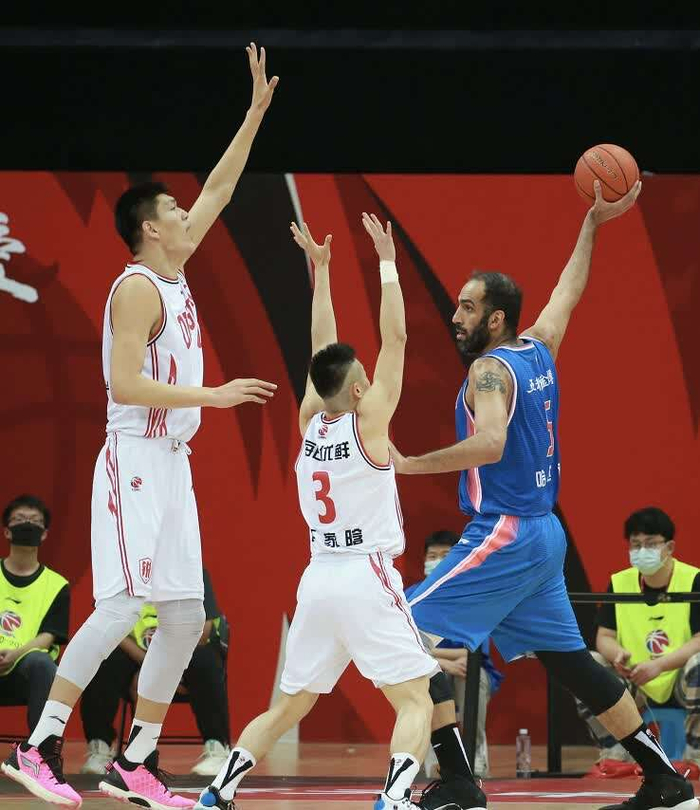 CBA季后赛倒计时，西汉姆关键时刻单刀错失，细节引发关注，悬念犹存，数据趋势出现新变化(今日2013nba季后赛勇士马刺)