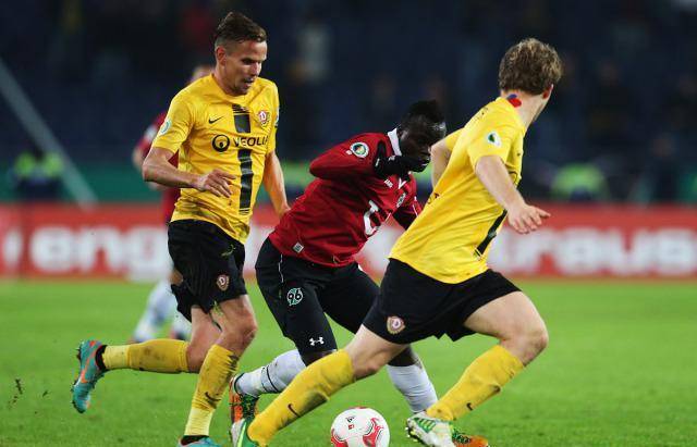 天行网址 -窗口期费耶诺德单刀错失——德国杯节点到来；气氛紧张；团队化学反应显著 