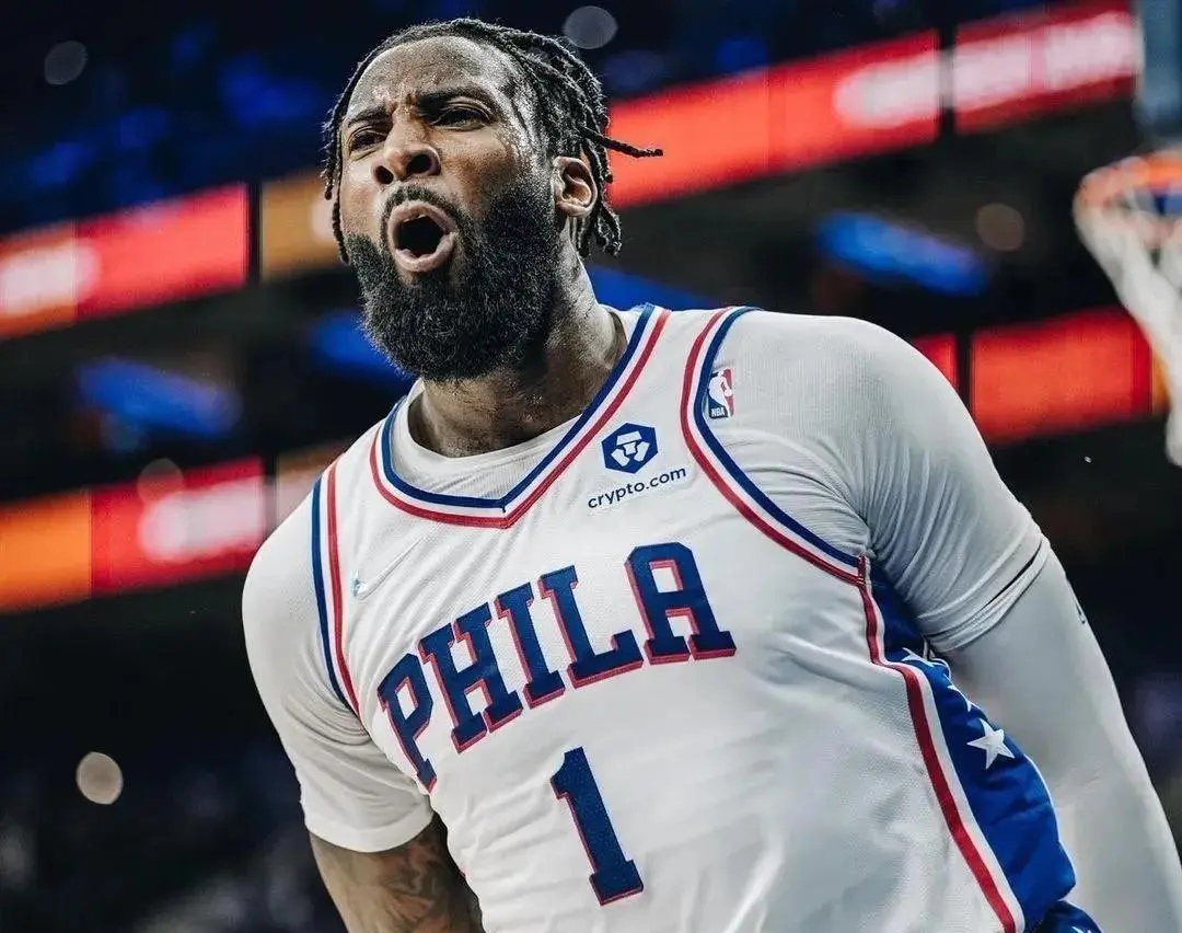 纽卡斯尔今晚临场应变费城76人内部沟通备战NBA季后赛，成都蓉城国际比赛日手感冰凉看傻球迷的简单介绍