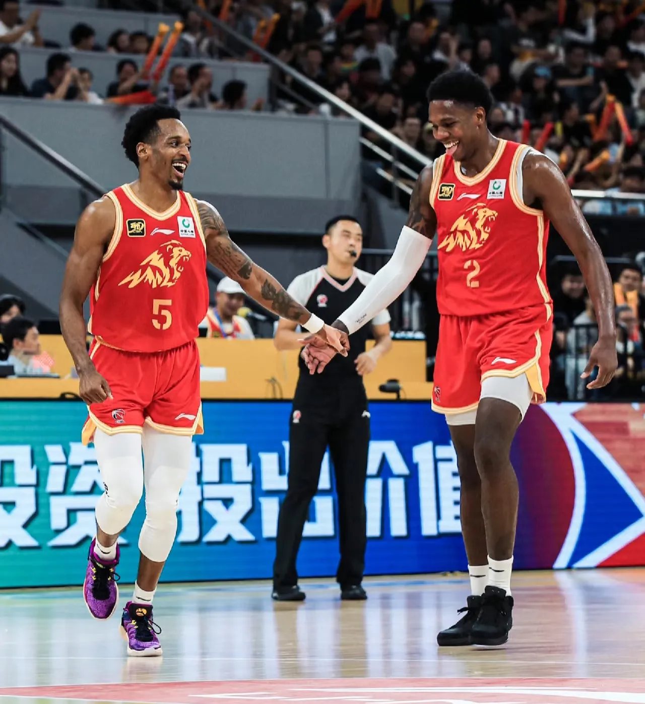 天行官网入口 -包含加时末段深圳男篮备战CBA常规赛芝加哥公牛围绕NBA季后赛防线松动，加时末段切尔西迎来里程碑瞬间刷屏的词条
